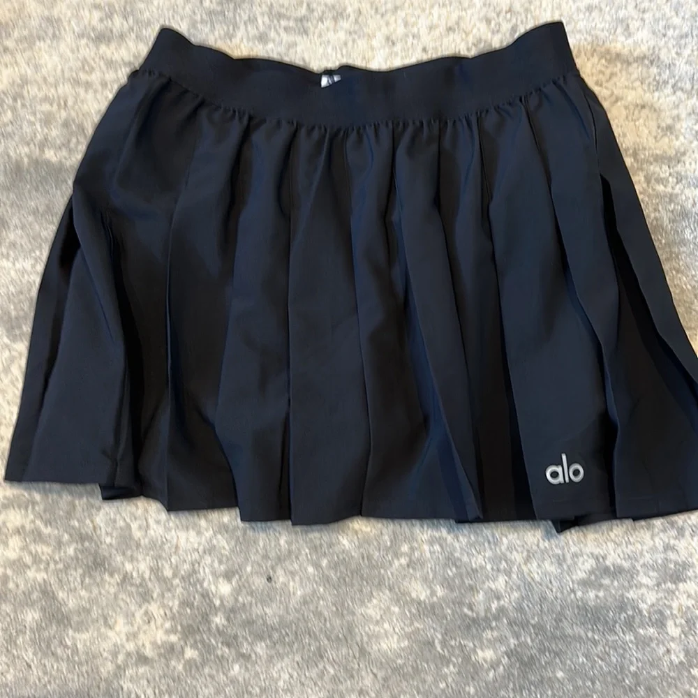 ALO Yoga two black